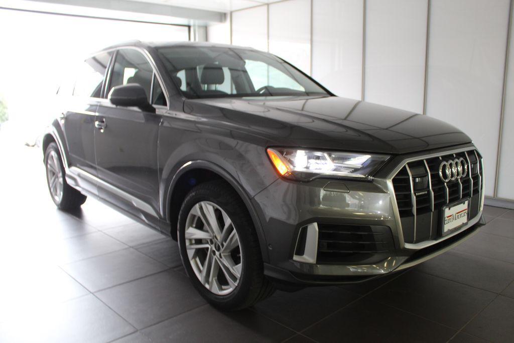 used 2022 Audi Q7 car, priced at $33,498