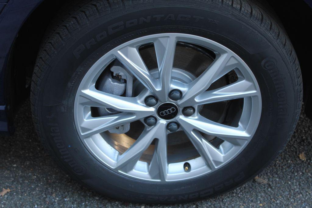 new 2025 Audi Q3 car, priced at $44,060