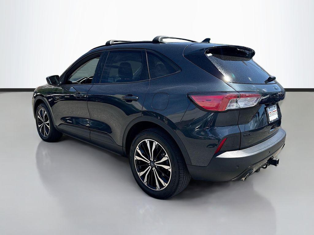 used 2022 Ford Escape car, priced at $25,647
