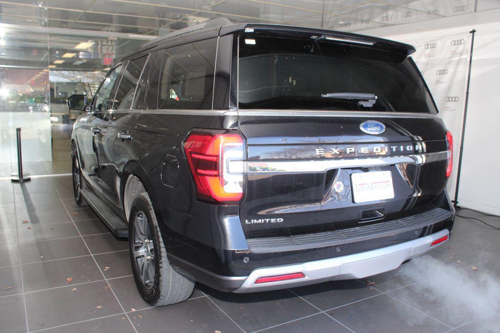 used 2024 Ford Expedition car, priced at $43,000