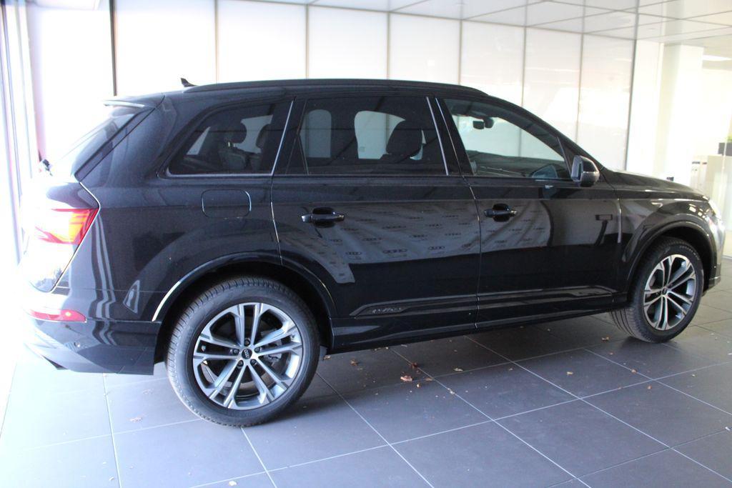 new 2026 Audi Q7 car, priced at $73,895