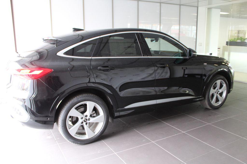 new 2025 Audi Q5 car, priced at $66,235