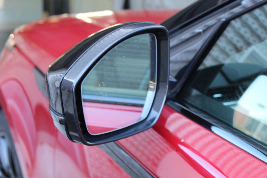 used 2021 Land Rover Range Rover Velar car, priced at $29,032