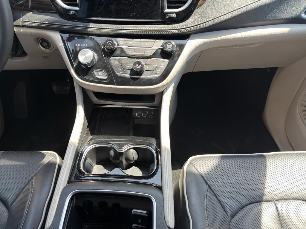 used 2023 Chrysler Pacifica car, priced at $25,418