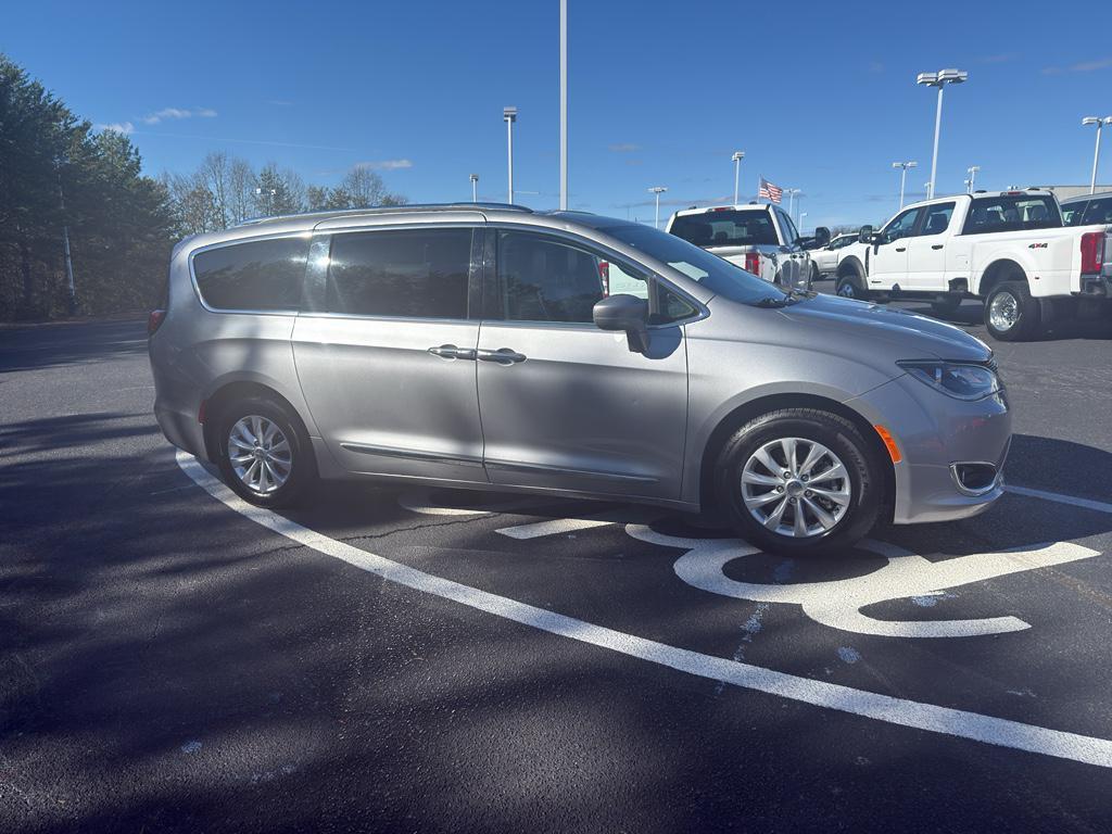 used 2018 Chrysler Pacifica car, priced at $12,441