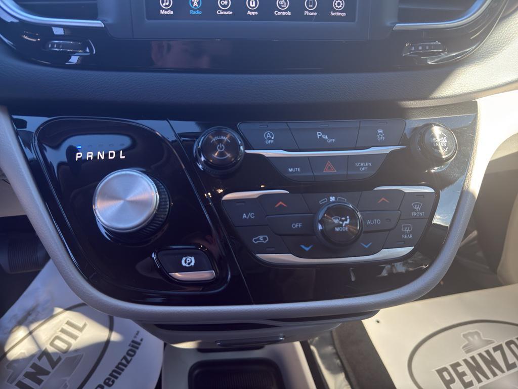 used 2018 Chrysler Pacifica car, priced at $12,441