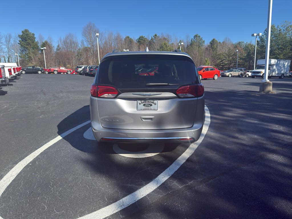 used 2018 Chrysler Pacifica car, priced at $12,441