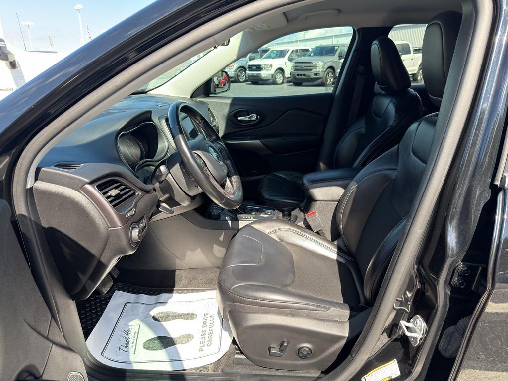 used 2020 Jeep Cherokee car, priced at $16,506