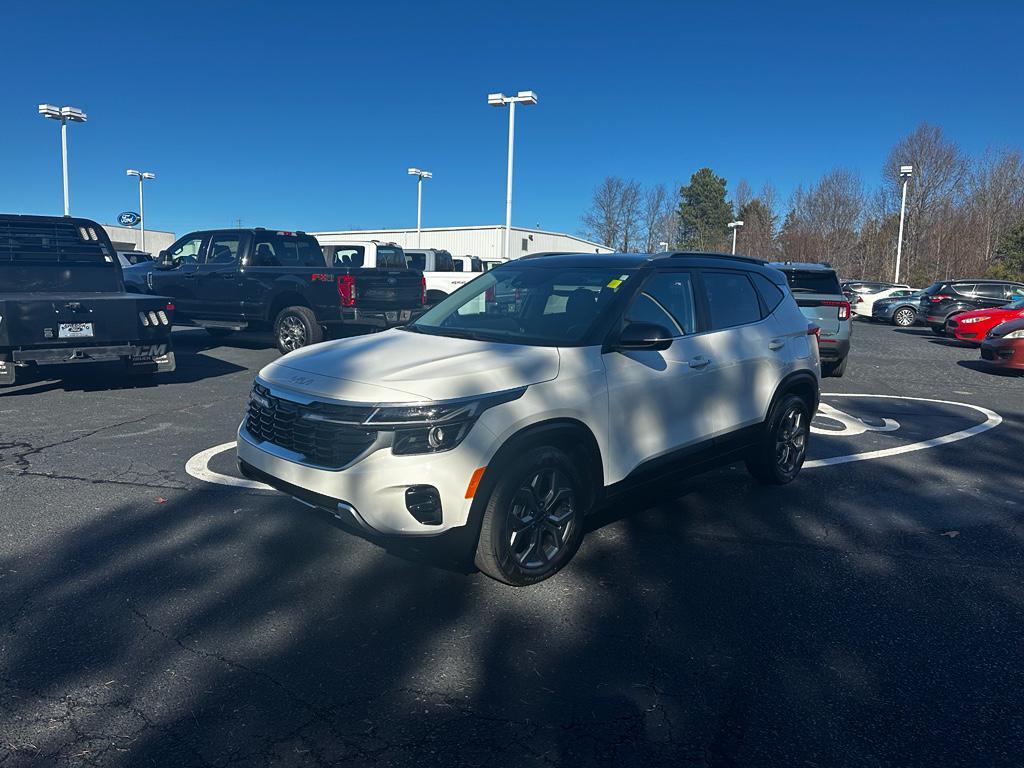 used 2024 Kia Seltos car, priced at $20,491