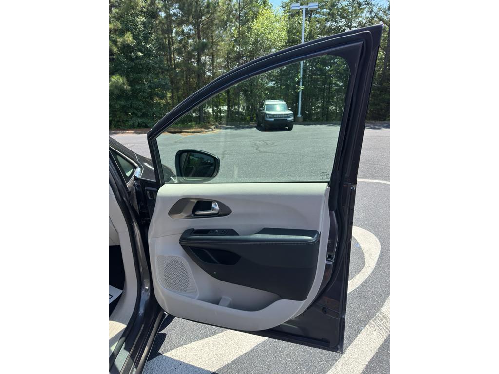 used 2023 Chrysler Pacifica car, priced at $23,676