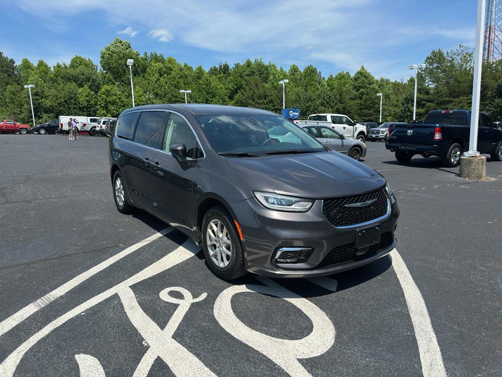 used 2023 Chrysler Pacifica car, priced at $23,676