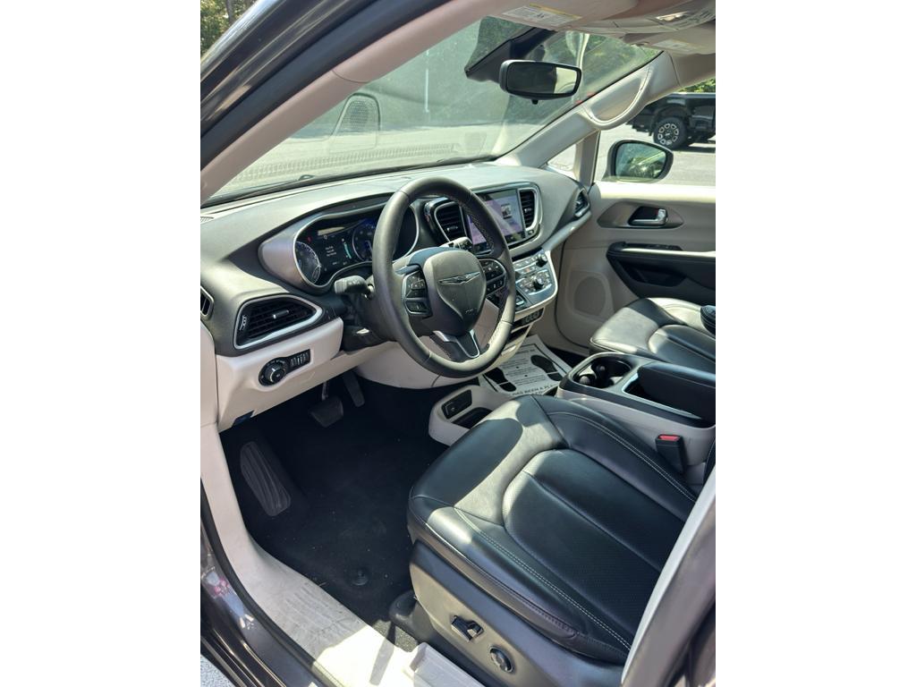 used 2023 Chrysler Pacifica car, priced at $23,676
