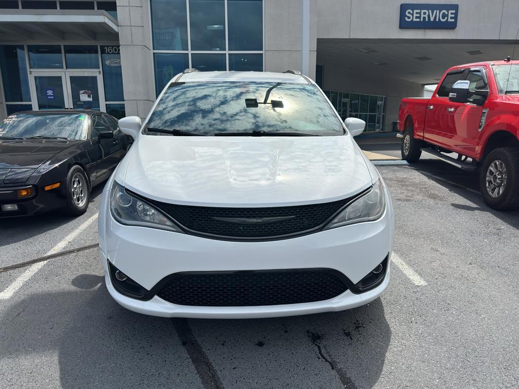 used 2020 Chrysler Pacifica car, priced at $18,138