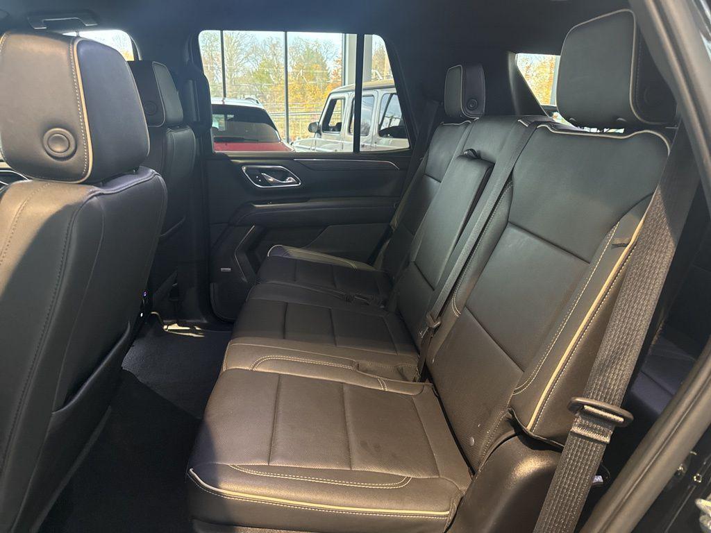 used 2023 GMC Yukon car, priced at $45,405