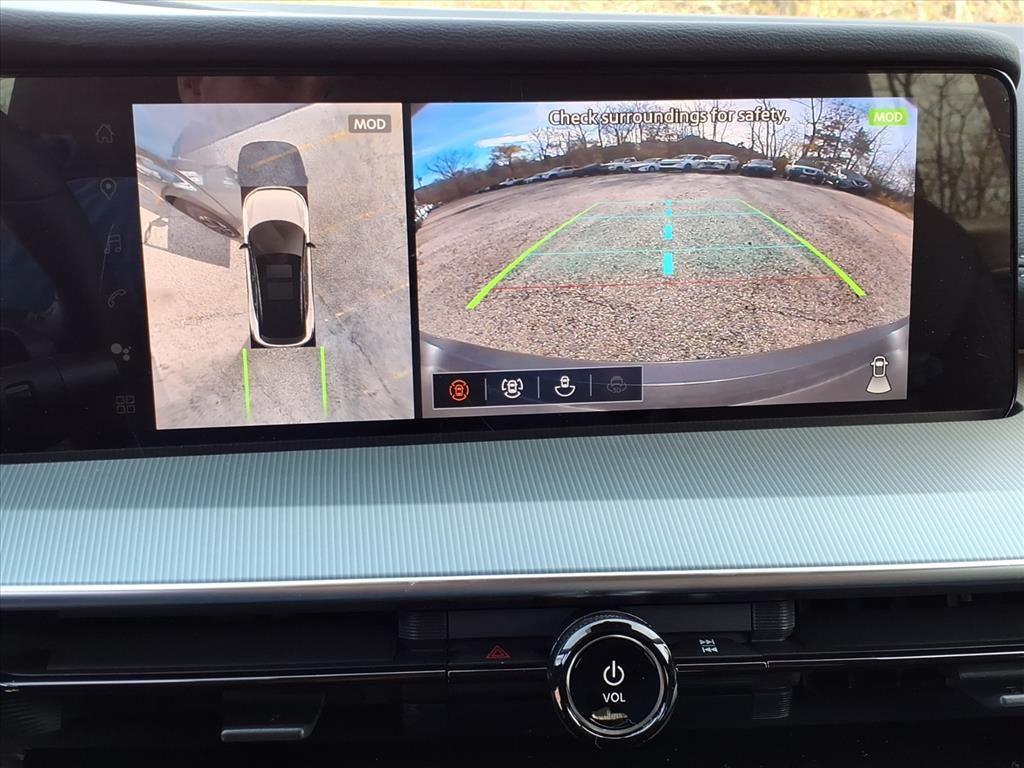 new 2025 Nissan Murano car, priced at $42,876