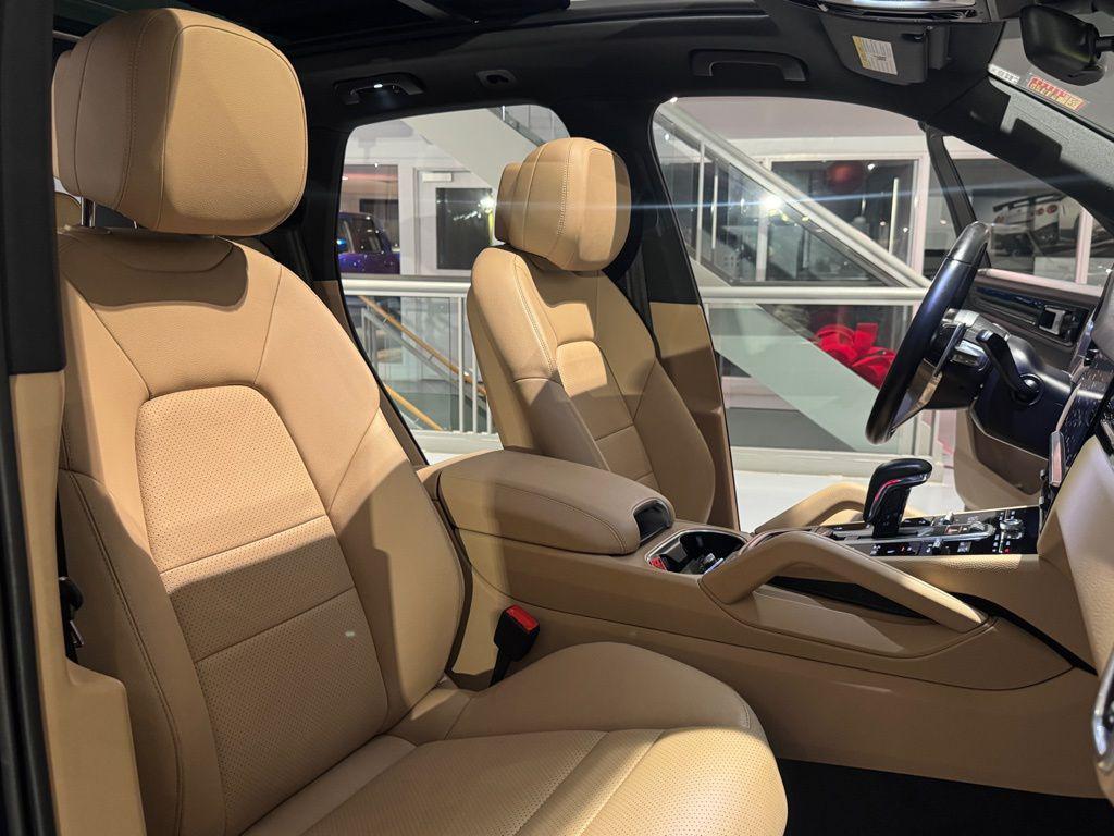 used 2023 Porsche Cayenne car, priced at $59,112