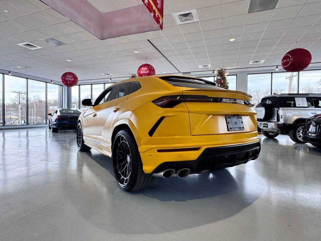 used 2021 Lamborghini Urus car, priced at $177,035