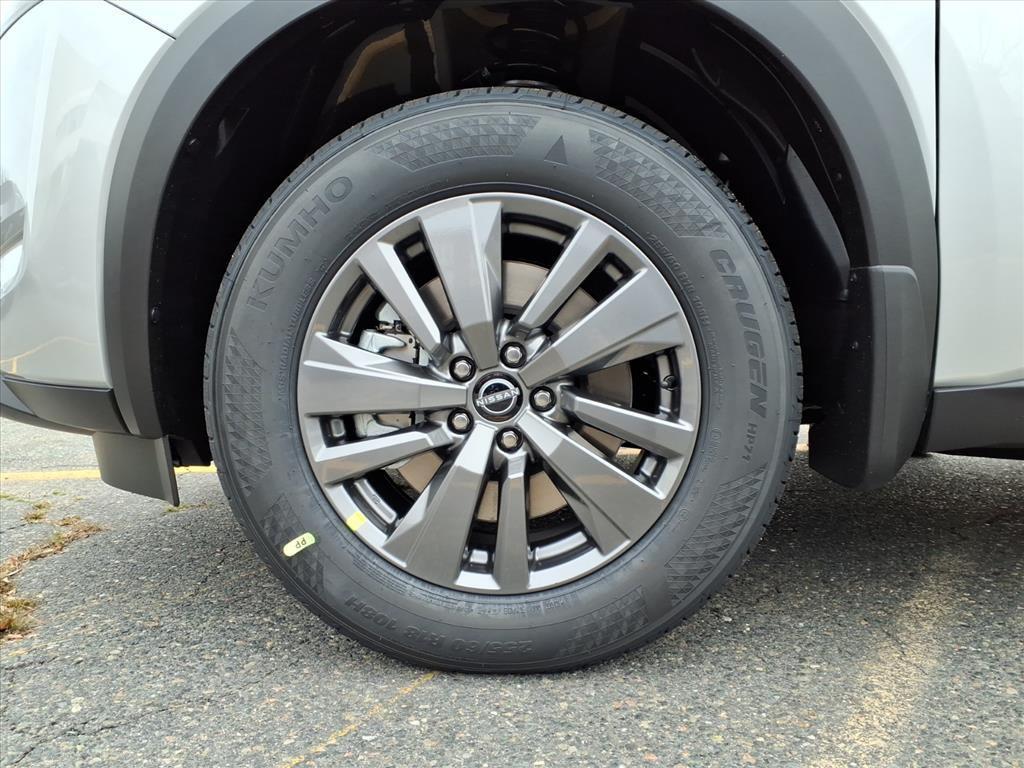 new 2025 Nissan Pathfinder car, priced at $35,256