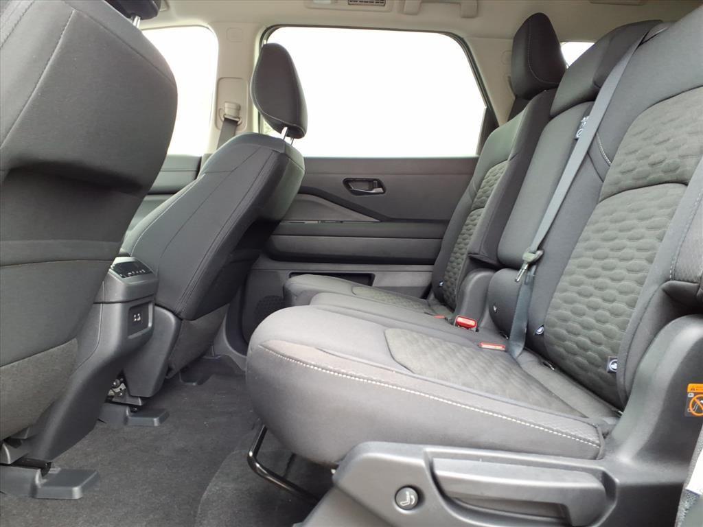 new 2025 Nissan Pathfinder car, priced at $35,256