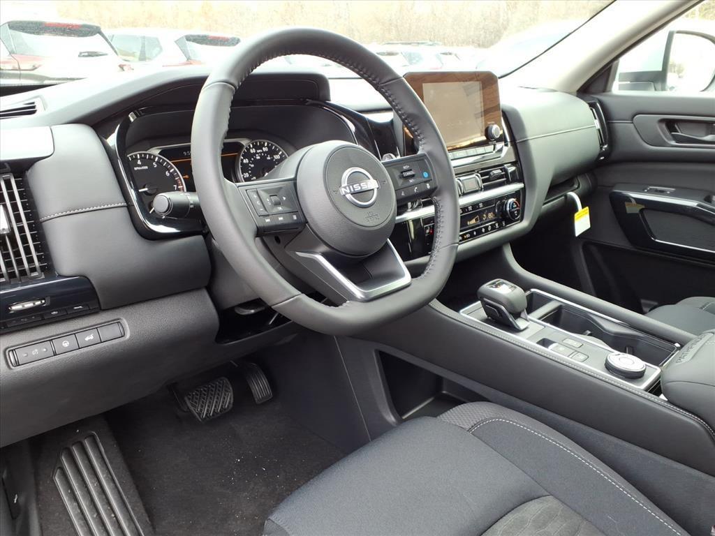 new 2025 Nissan Pathfinder car, priced at $35,256