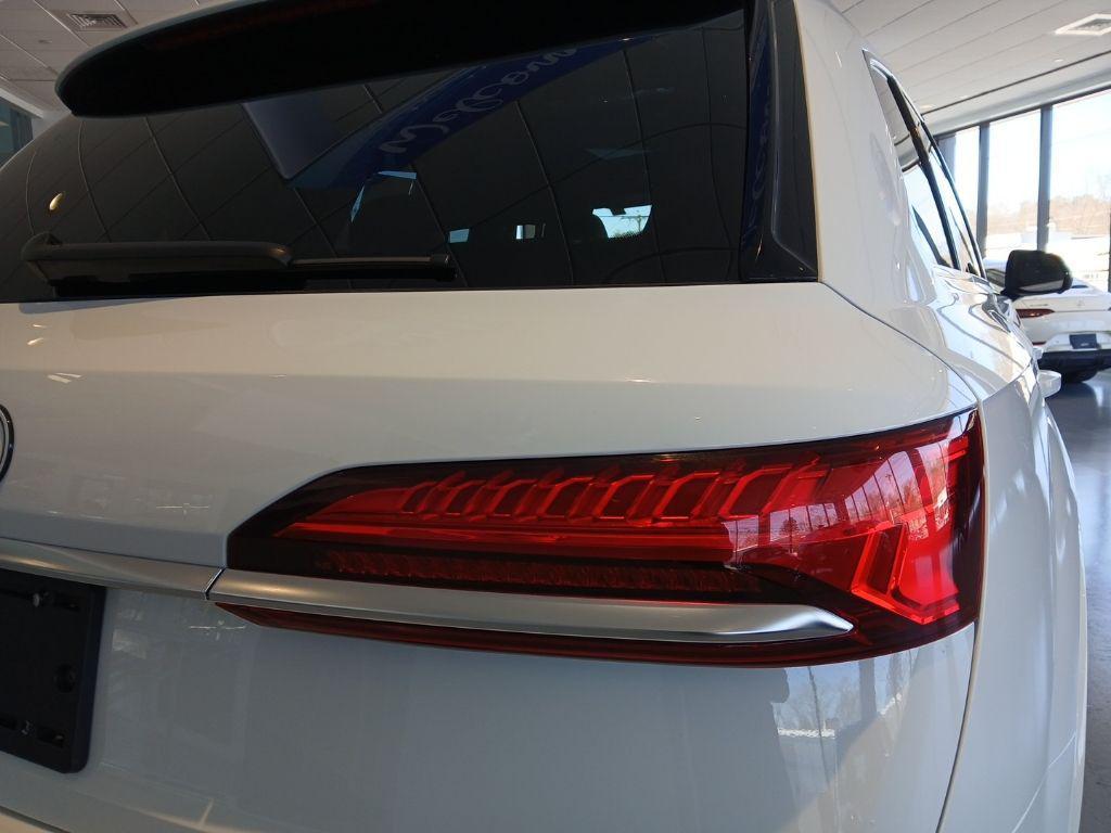 used 2025 Audi Q7 car, priced at $45,874