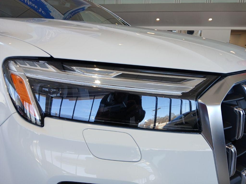 used 2025 Audi Q7 car, priced at $45,874