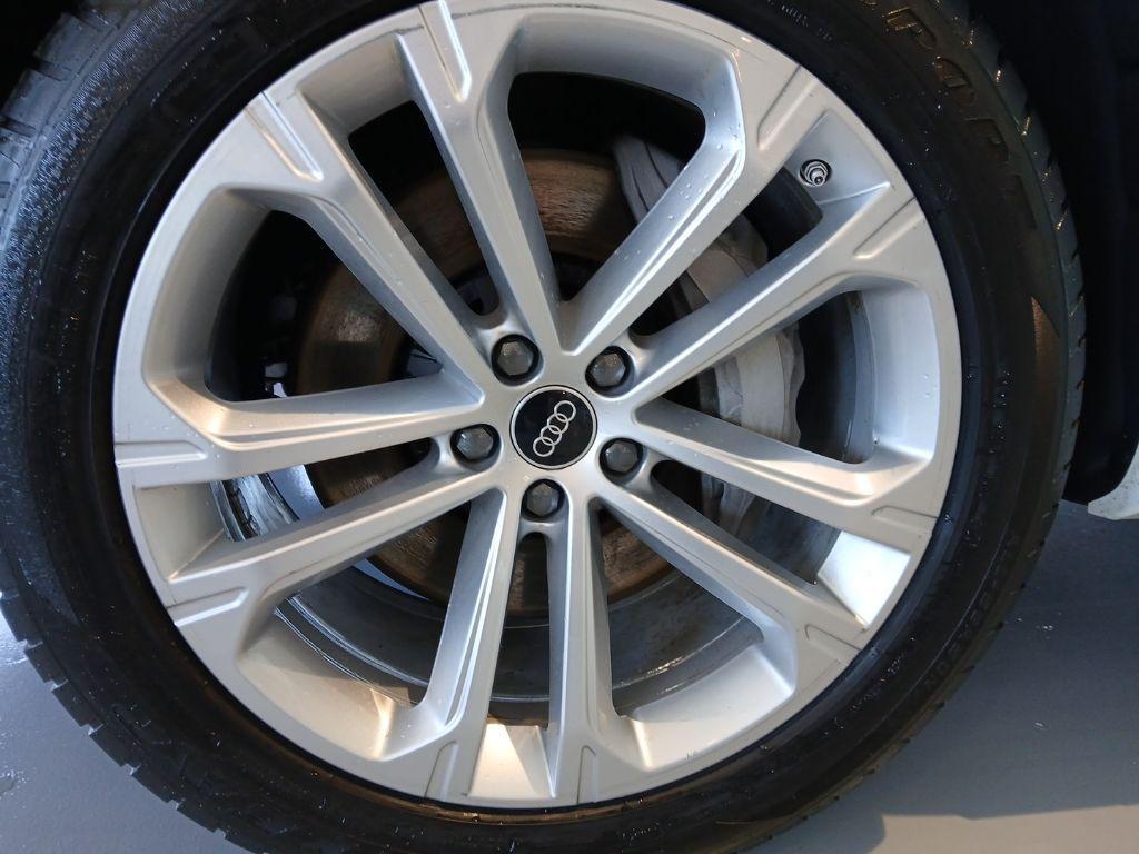 used 2025 Audi Q7 car, priced at $45,874