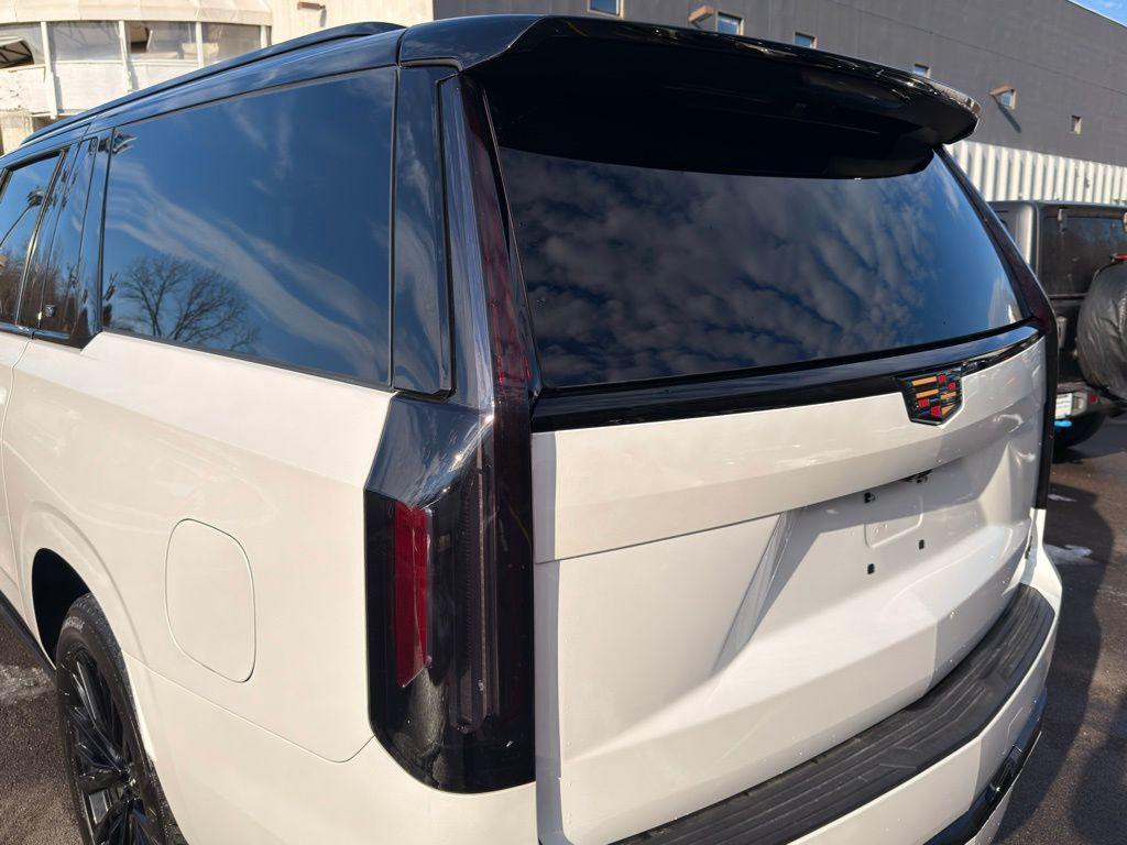 used 2023 Cadillac Escalade ESV car, priced at $100,532