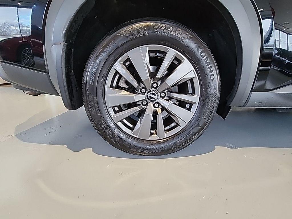 used 2022 Nissan Pathfinder car, priced at $19,958