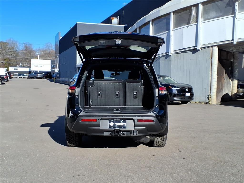 new 2025 Nissan Pathfinder car, priced at $39,161