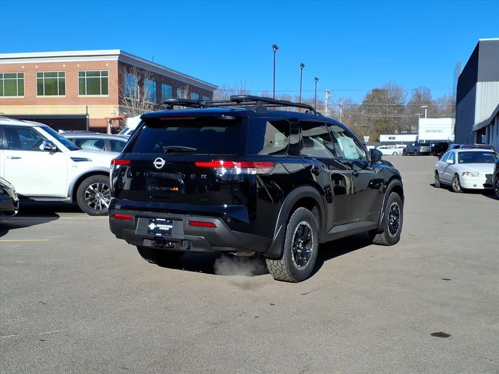 new 2025 Nissan Pathfinder car, priced at $39,161