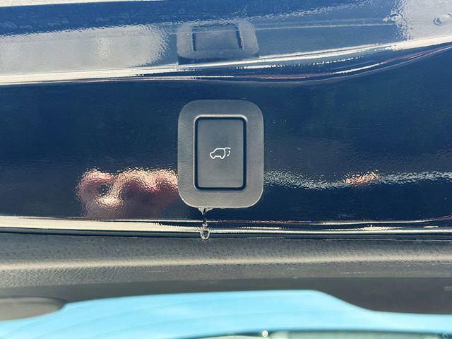 used 2019 Toyota Highlander car, priced at $32,932