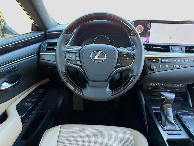 used 2019 Lexus ES 350 car, priced at $26,409