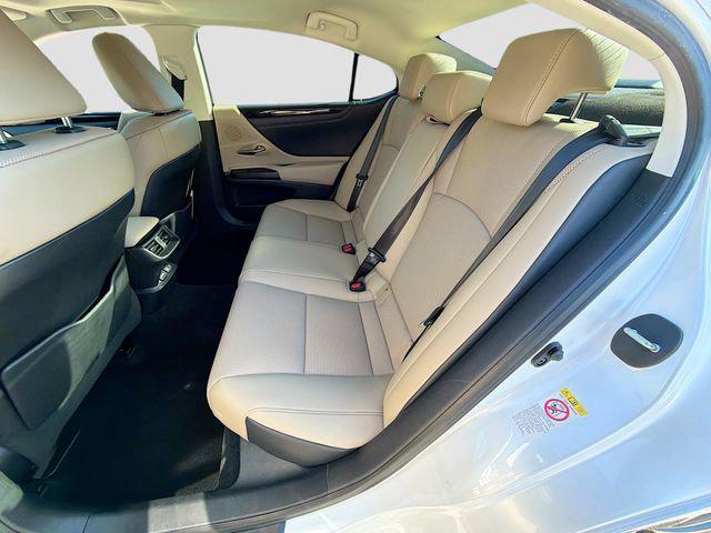 used 2019 Lexus ES 350 car, priced at $26,409