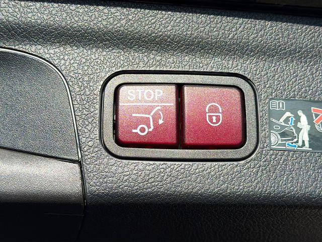 used 2025 Mercedes-Benz GLE 350 car, priced at $55,385