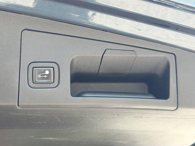 used 2020 Cadillac XT5 car, priced at $21,998