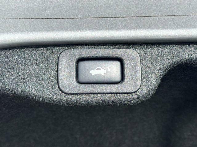 used 2016 Lexus ES 300h car, priced at $19,316