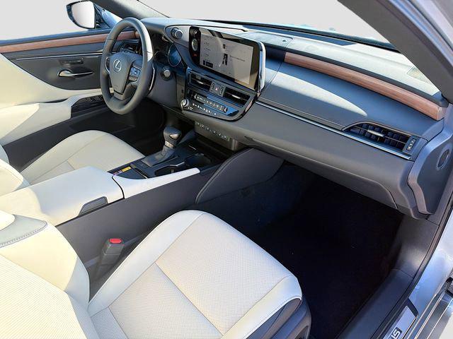 new 2025 Lexus ES 350 car, priced at $47,288
