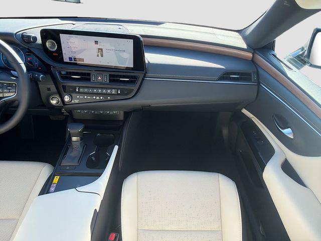 new 2025 Lexus ES 350 car, priced at $47,288