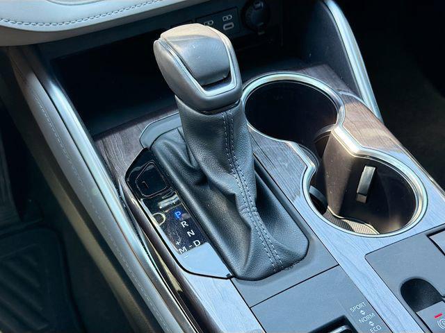 used 2024 Toyota Highlander car, priced at $44,684