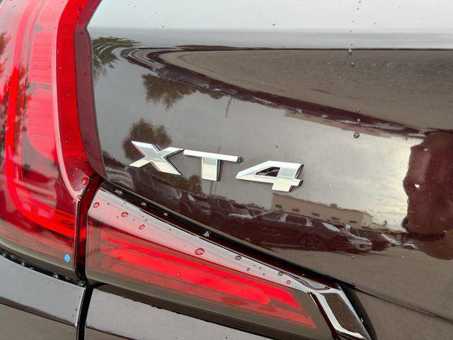 used 2020 Cadillac XT4 car, priced at $22,083