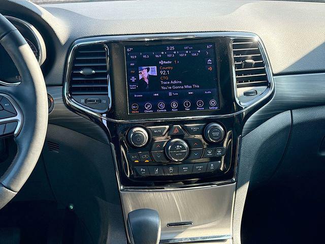 used 2021 Jeep Grand Cherokee car, priced at $21,383