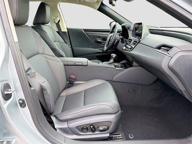 new 2025 Lexus ES 350 car, priced at $46,058