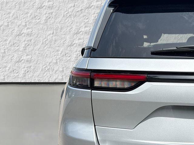 used 2024 Jeep Grand Cherokee car, priced at $27,986