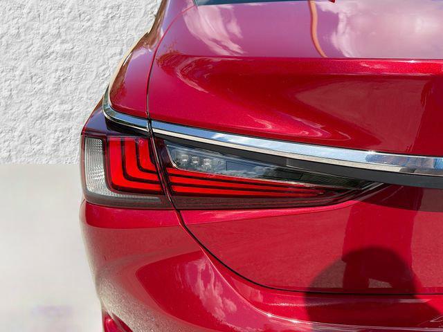 used 2022 Lexus ES 350 car, priced at $37,054