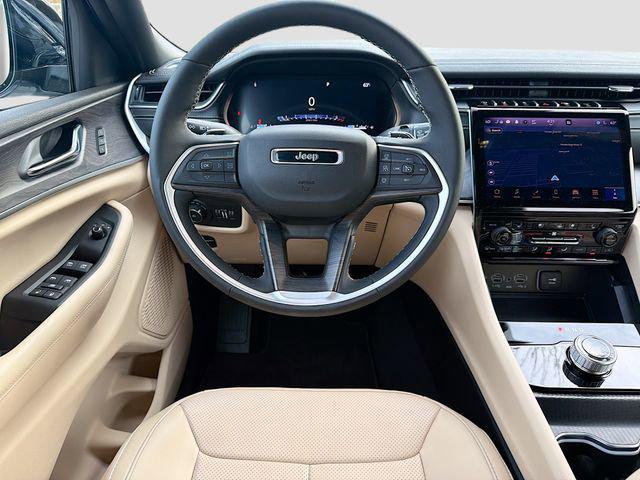 used 2025 Jeep Grand Cherokee car, priced at $34,875