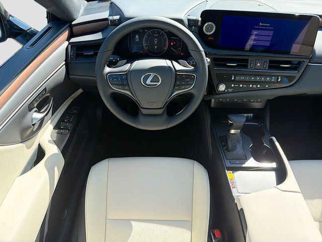 new 2025 Lexus ES 350 car, priced at $46,828