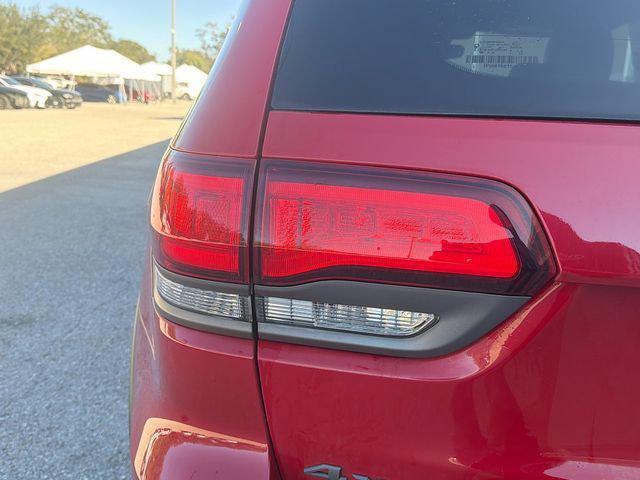 used 2017 Jeep Grand Cherokee car, priced at $14,962