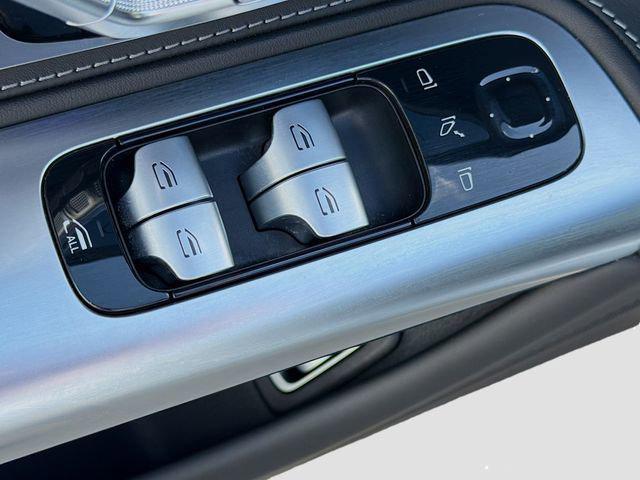 used 2023 Mercedes-Benz AMG SL 43 car, priced at $71,998