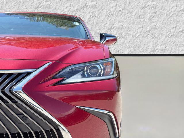 used 2019 Lexus ES 300h car, priced at $27,742